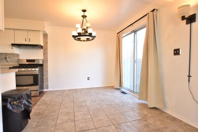 2776 Glenbridge Ct unit 100, Ann Arbor, MI 48104 - photo 4