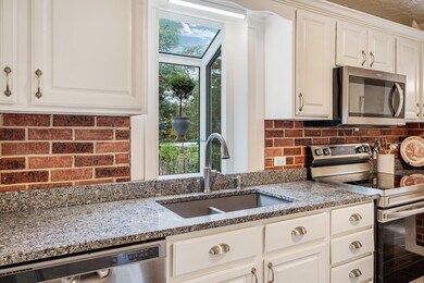 7-custom-459-durham-rd