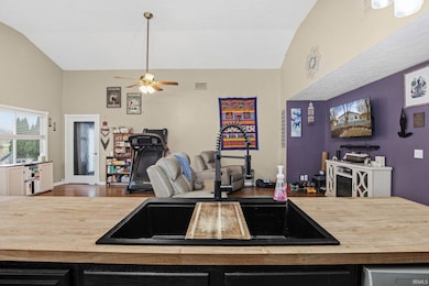 200 N Mohee Dr, Hartford City, IN 47348 - photo 7