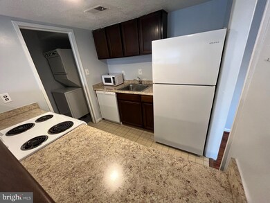 9671 Hagel Cir, Lorton, VA 22079 - photo 3