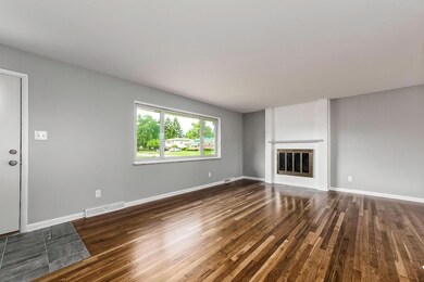 b 1080 Brentford Dr0004