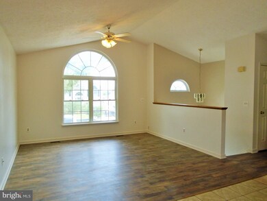 334 Universe Dr, Martinsburg, WV 25404 - photo 6