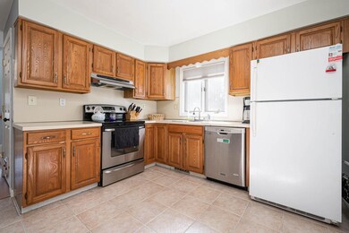 113 Pinecrest Rd, Litchfield, NH 03052 - photo 4