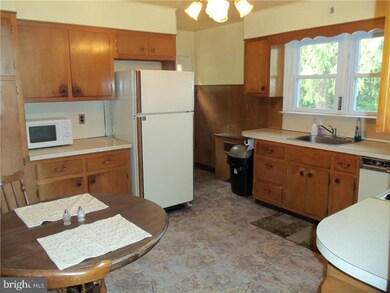 1206 Douglas St, Ambler, PA 19002 - photo 6