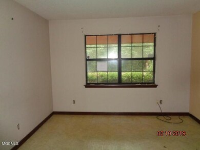 320 S Howard Ave, Picayune, MS 39466 - photo 4