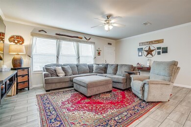 108 Steele Ct, Azle, TX 76020 - photo 5