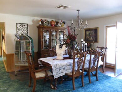 Formal Dining