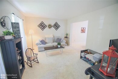 526 Amherst Cir, Perkasie, PA 18944 - photo 3