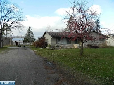 817 Mcpherson St, Littlefork, MN 56653 - photo 3