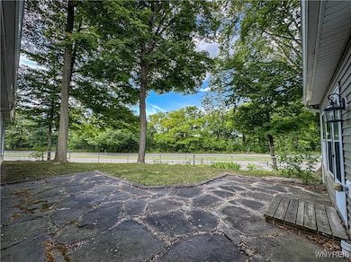 4026 Barton St, Niagara Falls, NY 14305 - photo 7