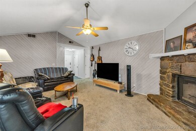 13916 S Nyssa Place, Glenpool, OK 74033 - photo 5