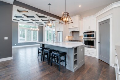 1465_Forest_View_Drive_02