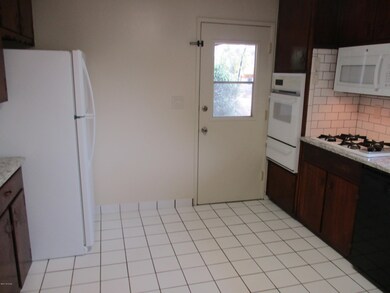 4361 E 13th Cir, Tucson, AZ 85711 - photo 6