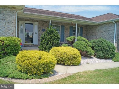 8 Steffie Dr, Bear, DE 19701 - photo 2