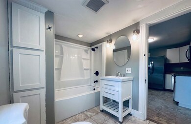 32 W Pine St unit B, Plaistow, NH 03865 - photo 5