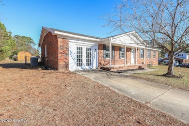 42 Heritage Dr, Jacksonville, NC 28540 - photo 2