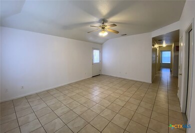 404 Primrose Dr unit A, Copperas Cove, TX 76522 - photo 3