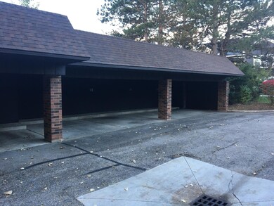 7_Condo_parking_carport