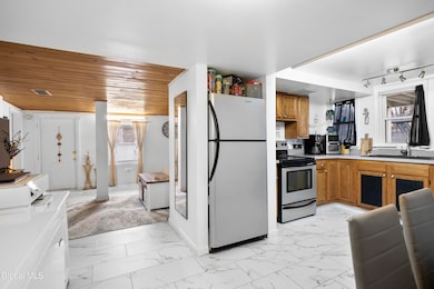 79 Starr Ave, Schenectady, NY 12304 - photo 7