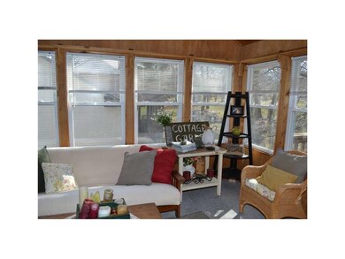 3-Seasons Porch/Room.