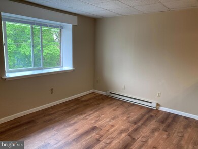 102 Delaware Rd unit 2, Riegelsville, PA 18077 - photo 3