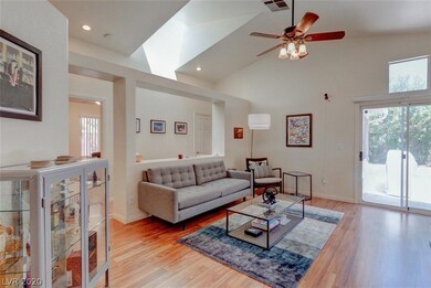 Wonderful living space, light and bright.