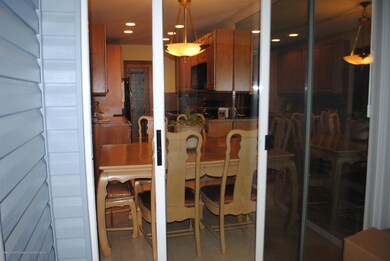 519 Correll Ave unit 1, Staten Island, NY 10309 - photo 3