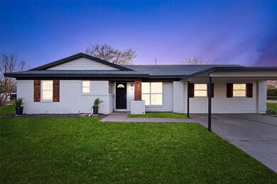 5017 Roberta Dr, North Richland Hills, TX 76180 - photo 2