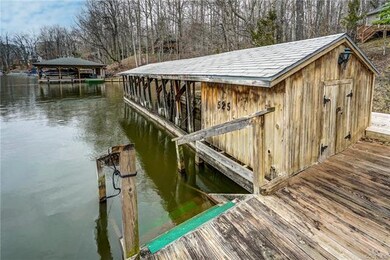 525 N Lakeshore Dr, Louisa, VA 23093 - photo 4