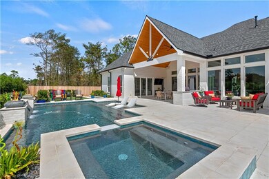 Custom salt water gunite salt water pool and priva