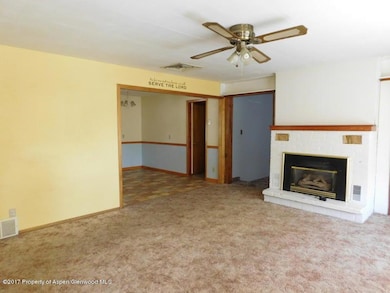 451 E 10th St, Craig, CO 81625 - photo 6