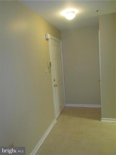9605 Lake Pointe Ct unit 204, Upper Marlboro, MD 20774 - photo 4