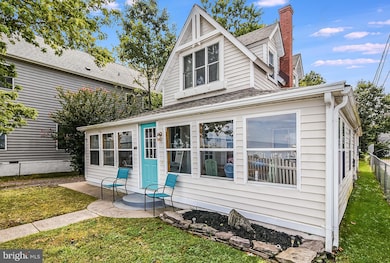 529 Irving Ave, Colonial Beach, VA 22443 - photo 5