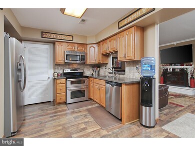 117 Malvern Ct, Mount Laurel, NJ 08054 - photo 5