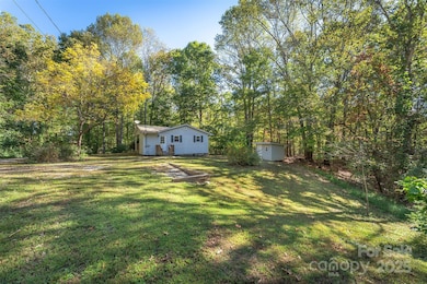 141 Willets Point Blvd, Nebo, NC 28761 - photo 3