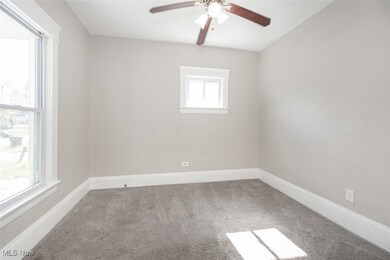 844 E 154th St, Cleveland, OH 44110 - photo 4