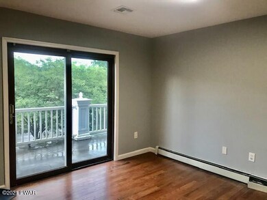 310 W Harford St, Milford, PA 18337 - photo 3