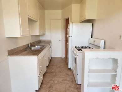 939 N Stanley Ave unit 6, West Hollywood, CA 90046 - photo 3