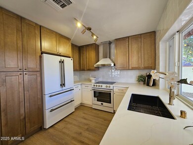 5752 N Scottsdale Rd, Paradise Valley, AZ 85253 - photo 4