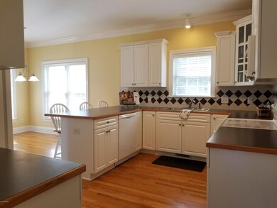 586 Stillwater Dr, Winterville, NC 28590 - photo 4