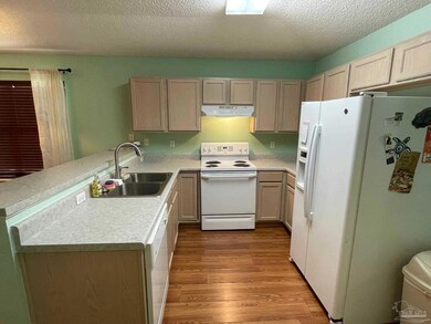 2519 Trailwood Dr, Cantonment, FL 32533 - photo 3