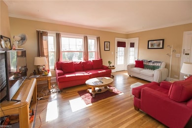 2nd Floor Living Room (Unit #2)