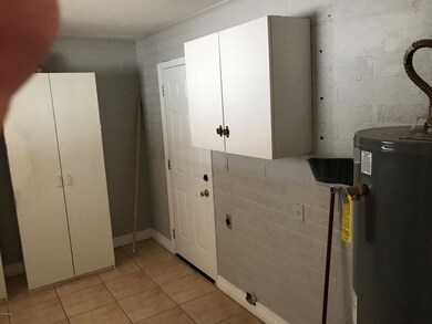 D laundry room