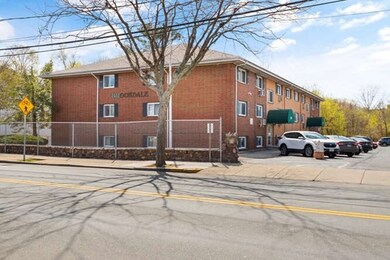 333 Central St unit 2B, Saugus, MA 01906 - photo 2