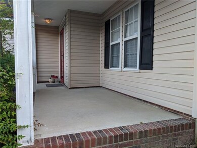 745 Sir Raleigh Dr, Concord, NC 28025 - photo 3