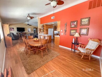 FORMAL DINING AREA