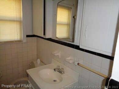 305 Jefferson Dr, Fayetteville, NC 28304 - photo 6