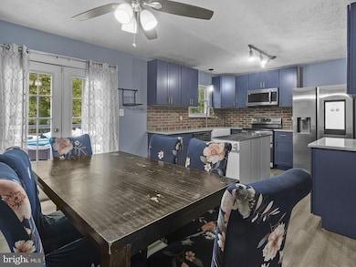 2007 Robert Bowie Dr, Upper Marlboro, MD 20774 - photo 6