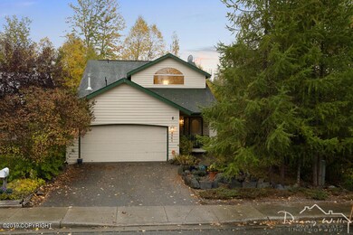 Exterior Front-20190919-5518