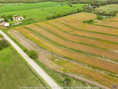 7402 SW Davis Rd, Auburn, KS 66402 - photo 4